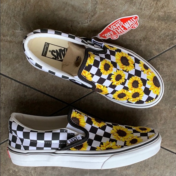 VANS CLASSIC SLIP ON CUSTOM SUNFLOWER/CHECKERBOARD - Picture 12 of 16